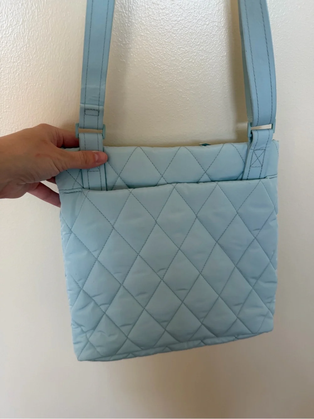 VERA BRADLEY Ultralight Hipster Vintage Denim Light Blue Crossbody Bag Purse